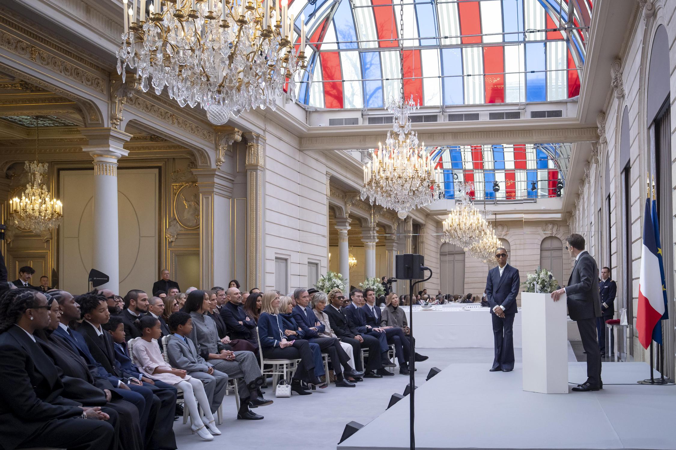 pharrell williams décoration chevalier légion d'honneur