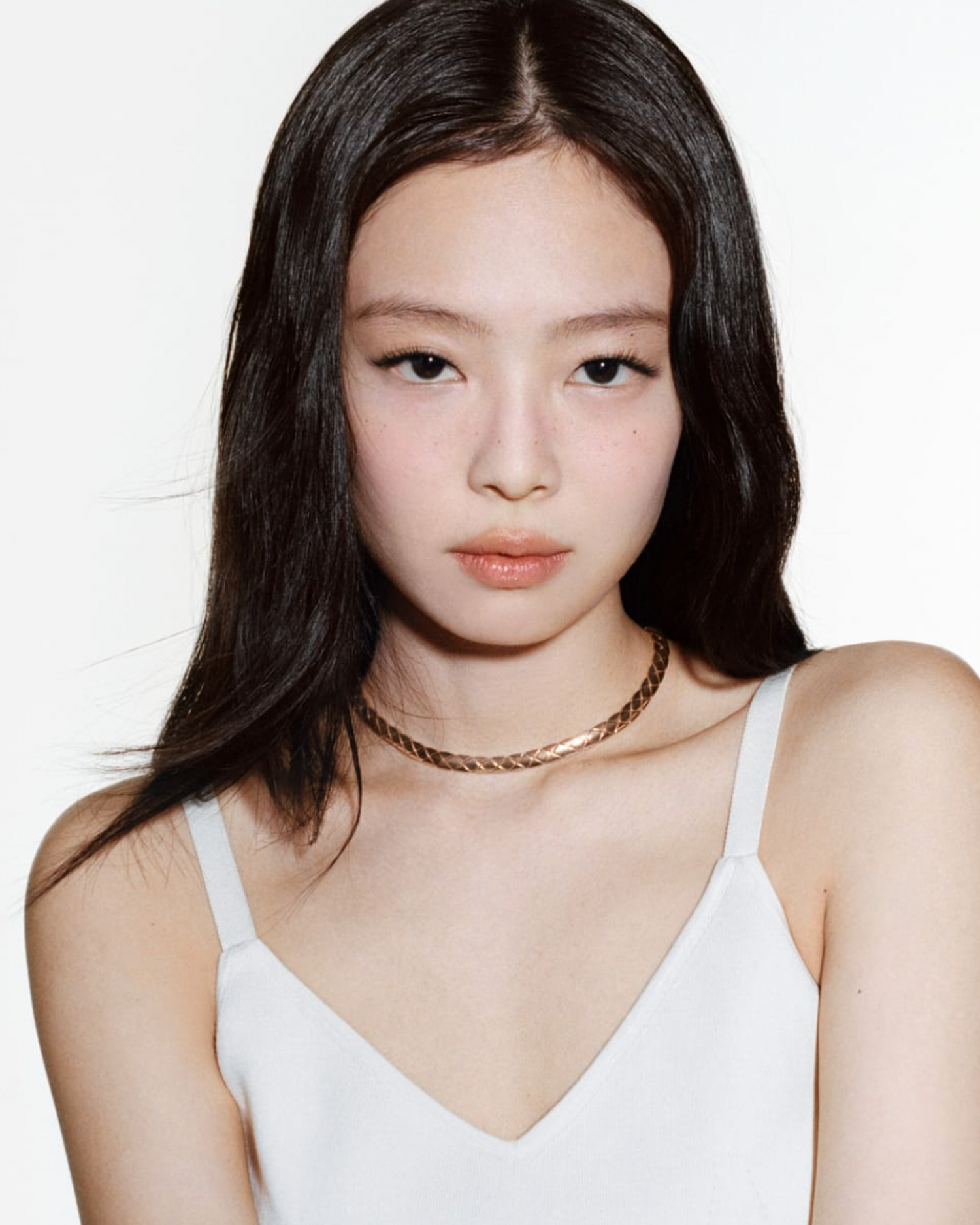collier ras de cou jennie blackpink - coco crush de Chanel