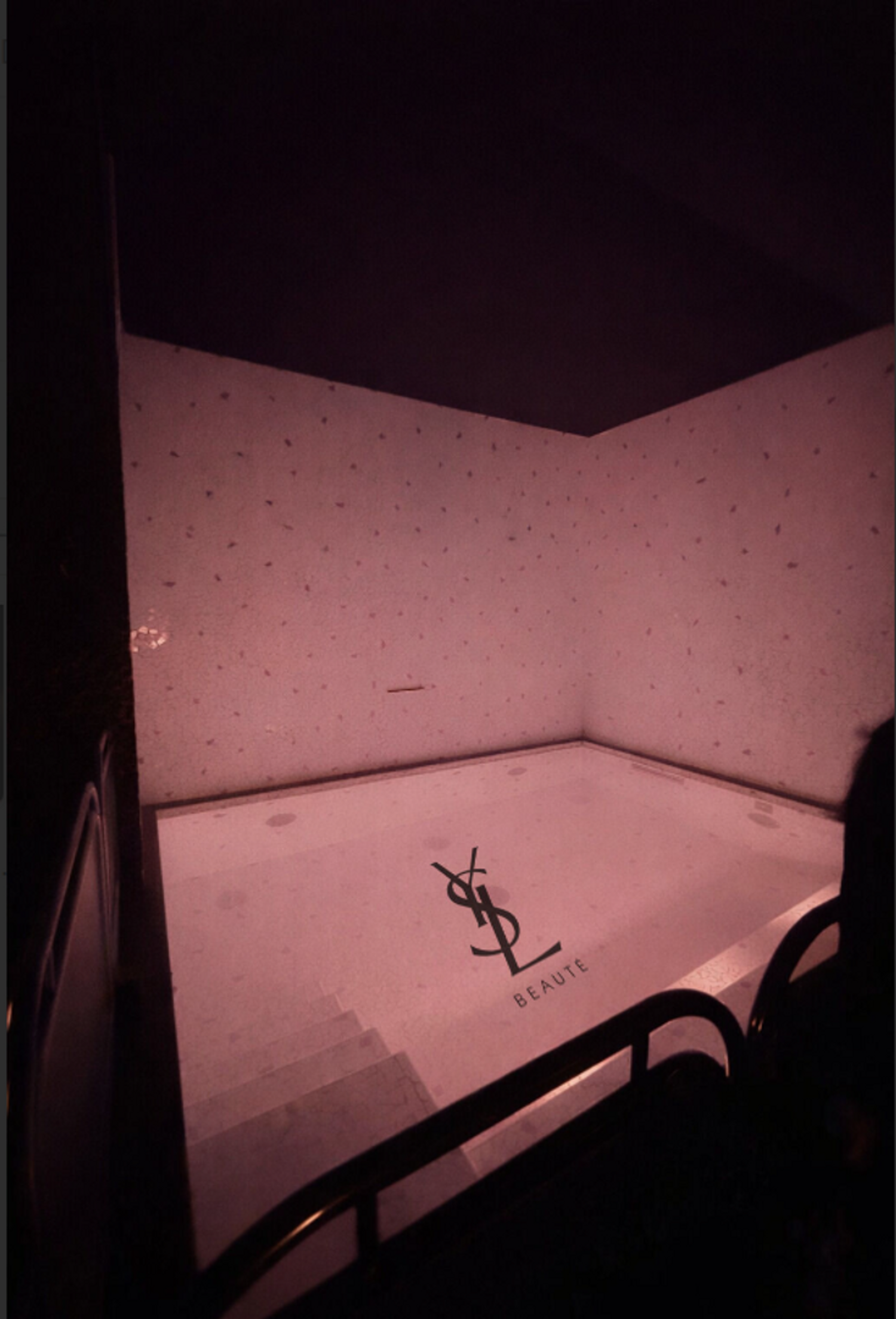 soir&eacute;e electro yves saint laurent beaut&eacute; &agrave; paris le 26 mars 2026 acc&egrave;s et invitations