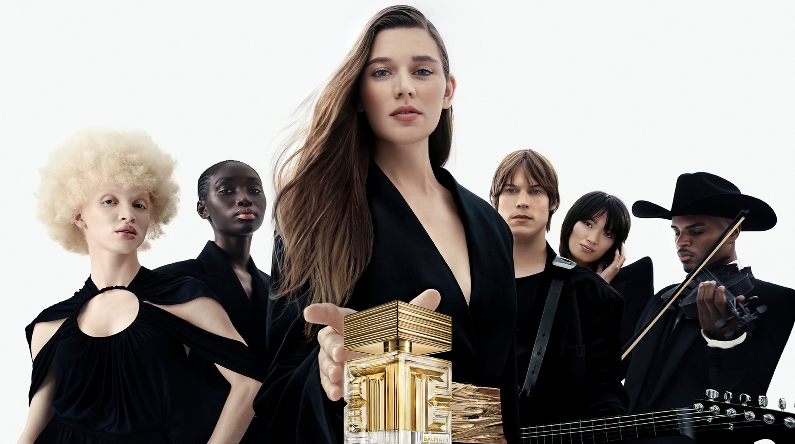 parfum destin de balmain beauty : fraise, pivoine et santal cr&eacute;meux