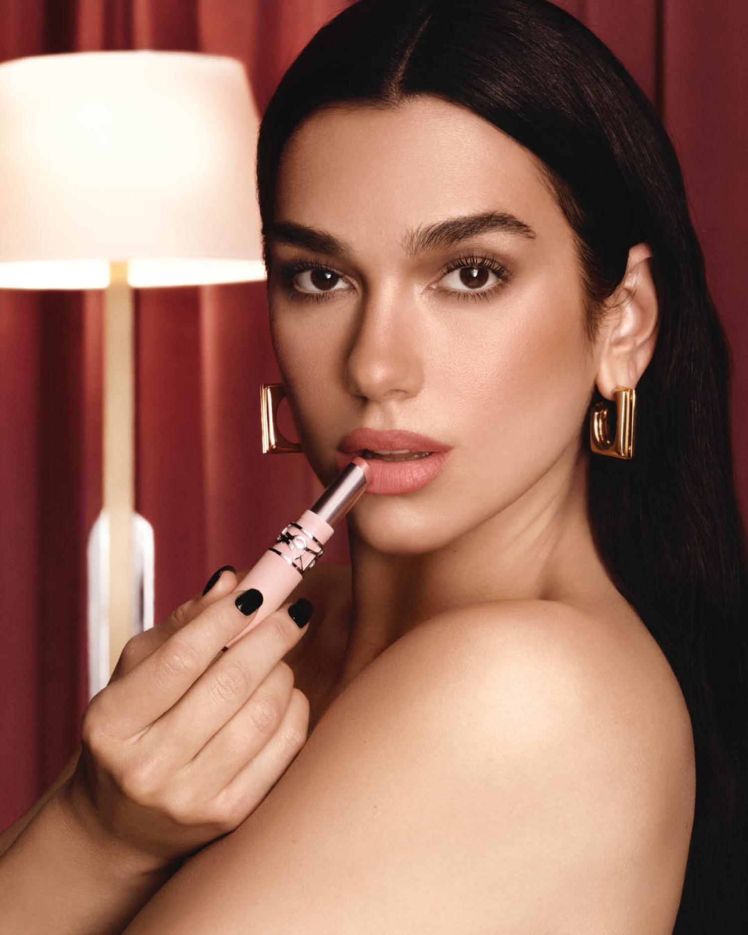 nouveaut&eacute;s maquillage lovenude pr&eacute;sent&eacute;es &agrave; l'h&ocirc;tel les bains &agrave; paris, pop up