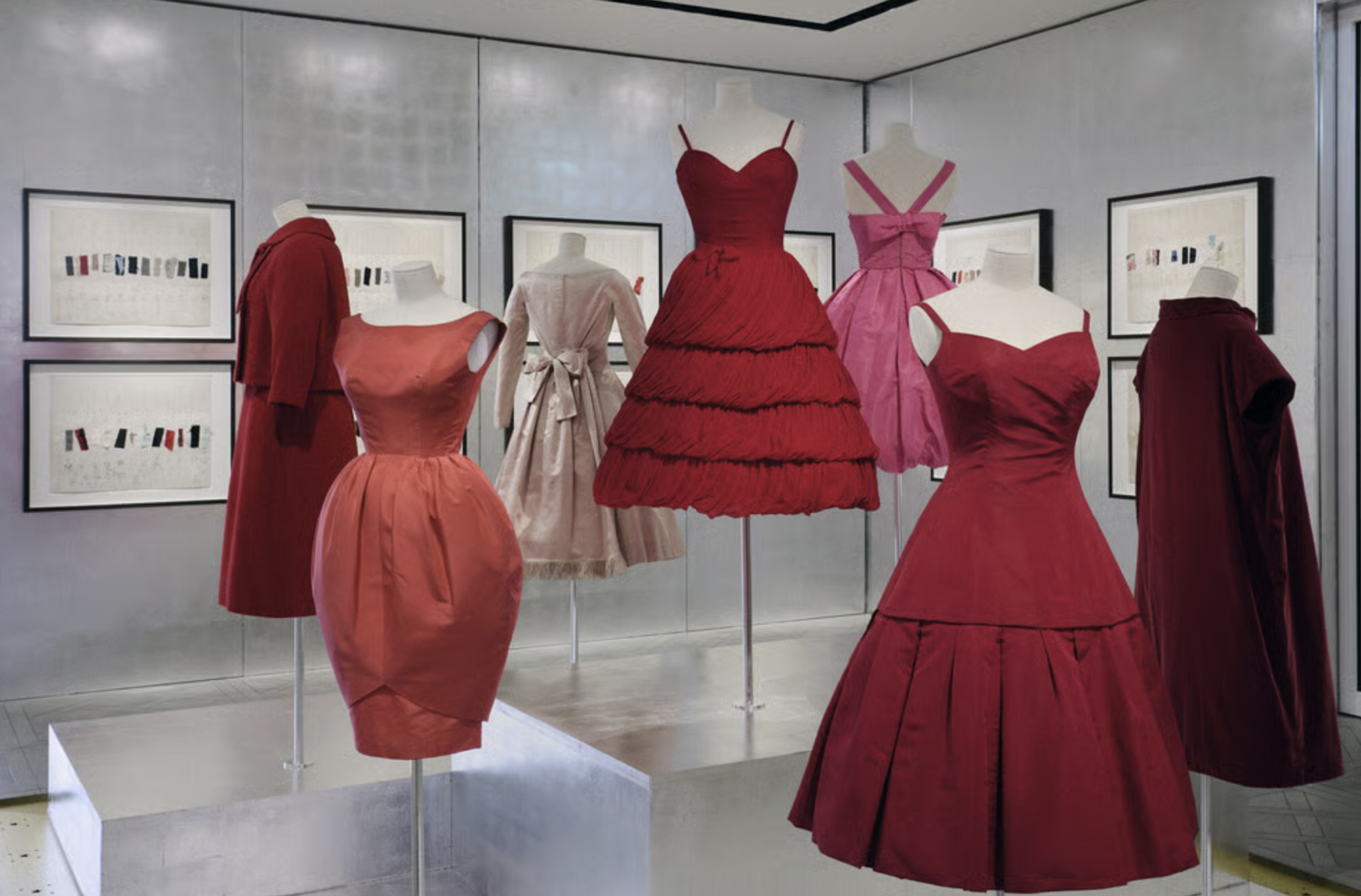 nouvelle exposition dior à paris