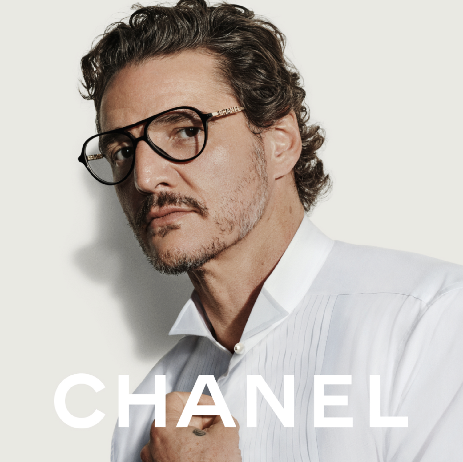 pedro pascal chanel