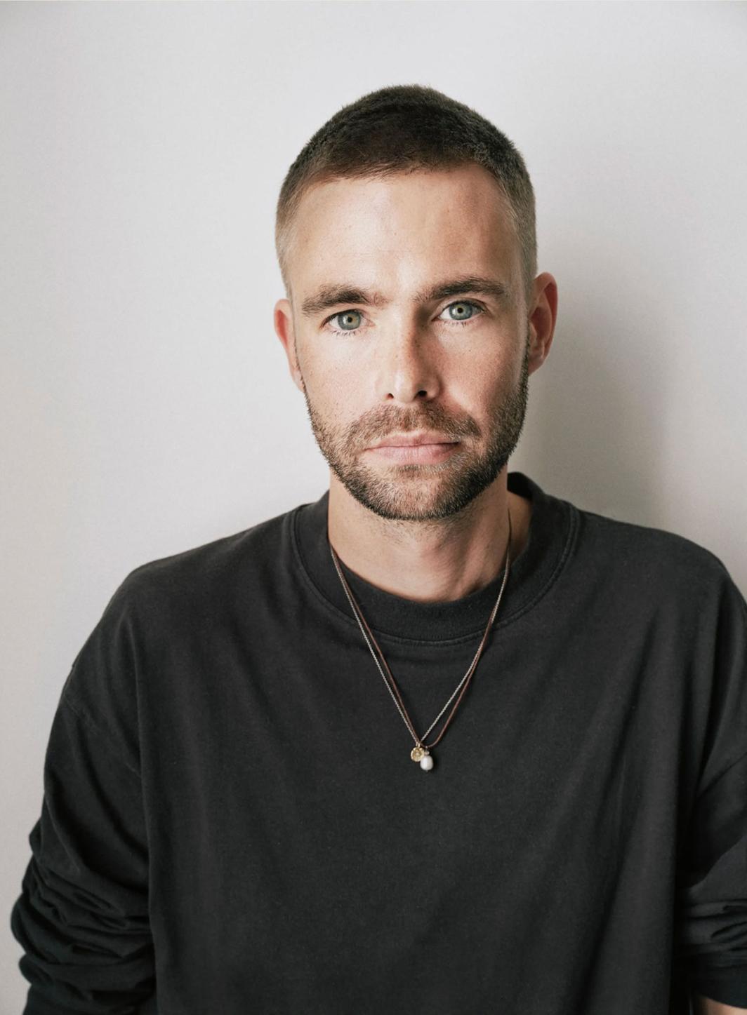 Carven recrute son nouveau directeur artistique chez Saint Laurent