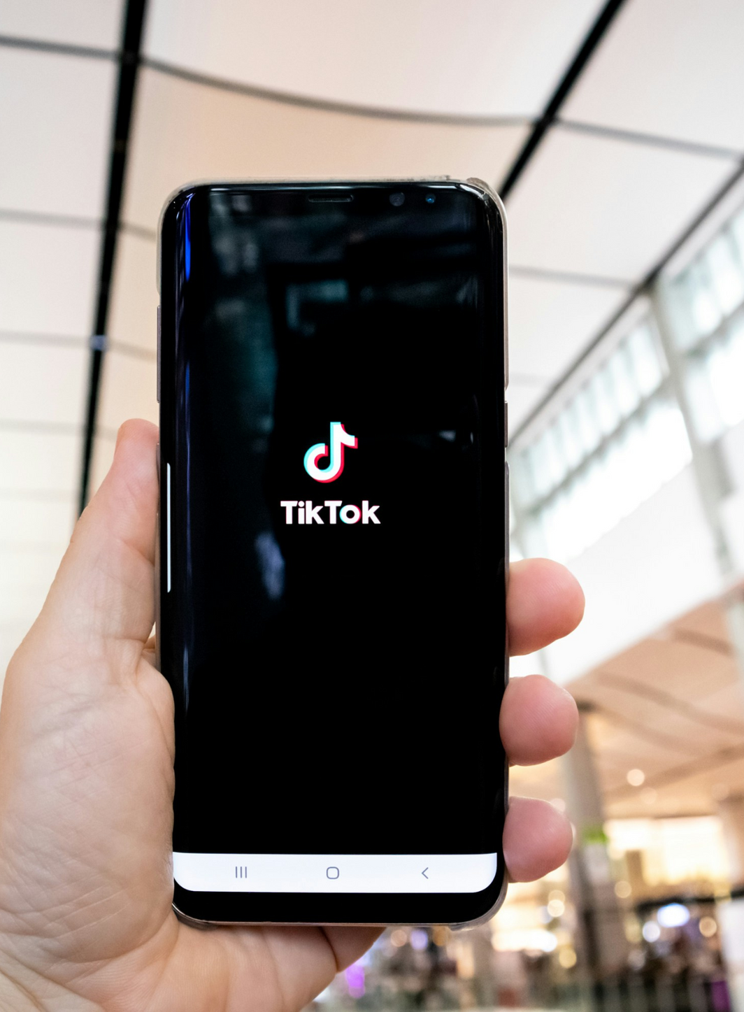Comment TikTok influencerait les consommateurs de luxe ?