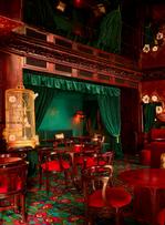 Champagne : Perrier-Jouët ravive sa Parenthèse Belle-Époque chez Maxim's