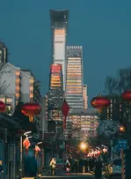 En Chine, les dépenses de luxe devraient reculer de 4 % en 2026