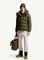 Moncler se distingue par sa stabilité sur les neuf premiers mois de 2025