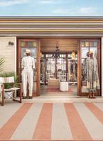 Loro Piana de retour à la plage.