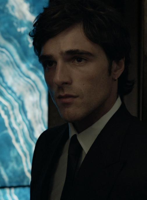 Chanel dévoile le nouveau film de son parfum Bleu avec Jacob Elordi
