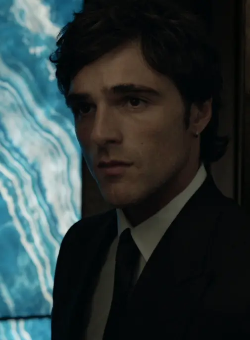 Chanel dévoile le nouveau film de son parfum Bleu avec Jacob Elordi