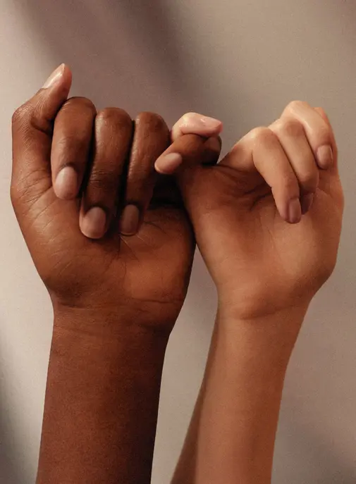 L’Oréal renforce sa stratégie sociale avec 50 millions d’euros pour les femmes