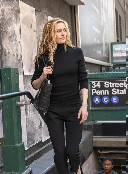 Love Story et le style culte de Carolyn Bessette-Kennedy boostent les requêtes Google pour Calvin Klein