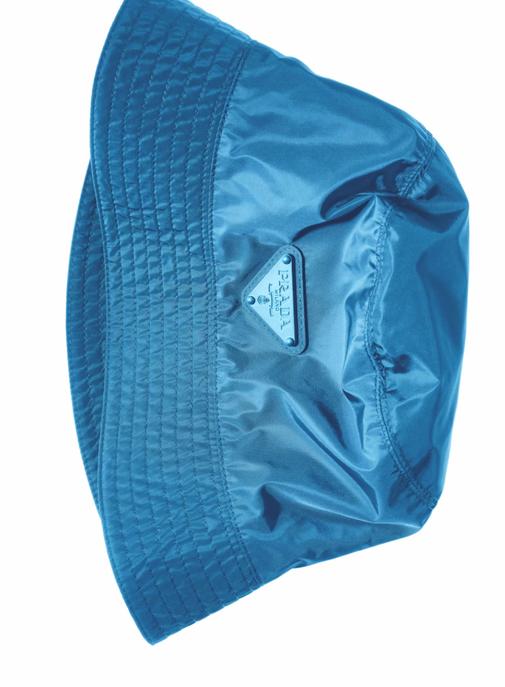 Comment Prada a imposé le Re-Nylon dans ses collections