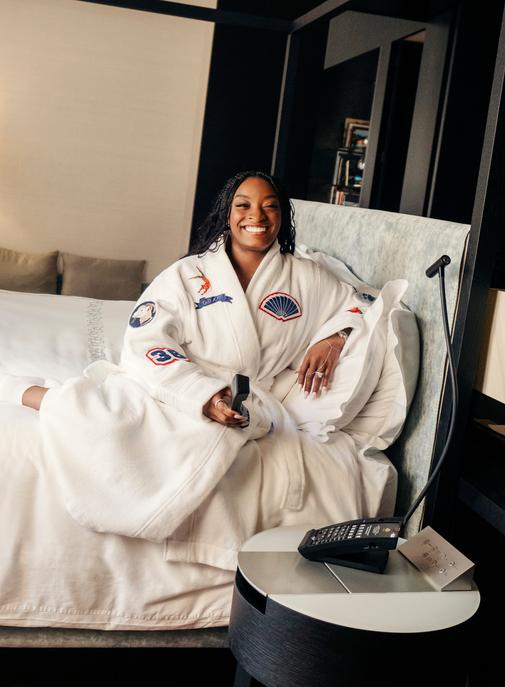 Le groupe hôtelier Mandarin Oriental nomme Simone Biles ambassadrice mondiale de ses espaces bien-être