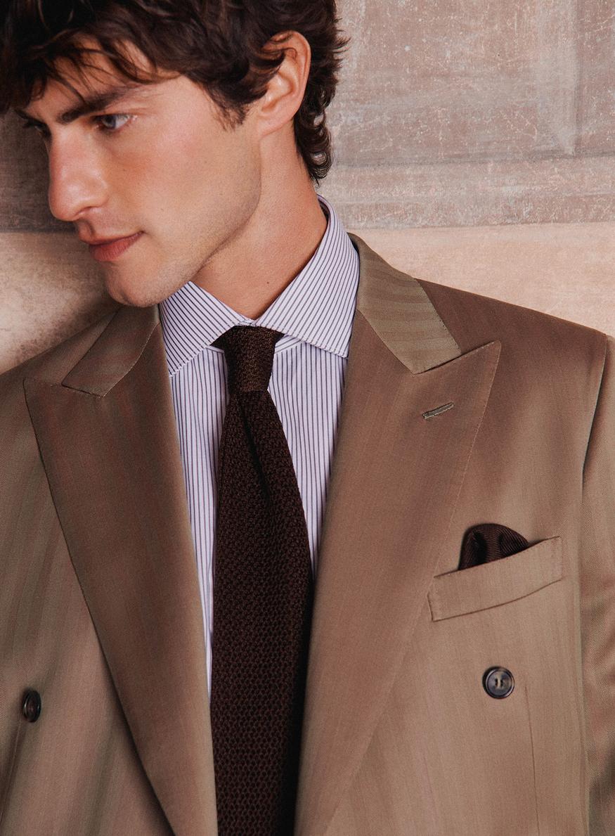 exemple d'innovation textile avec le tissu iride de la marque de luxe italienne Brioni